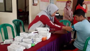 Ratusan Warga Desa Tluwah Diduga Keracunan Makanan Mengalami Demam-Muntah